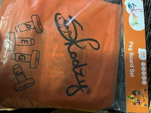 New Skoolzy Peg Board Shapes Set for Toddlers Preschool Kids Educational Toy - Picture 1 of 3