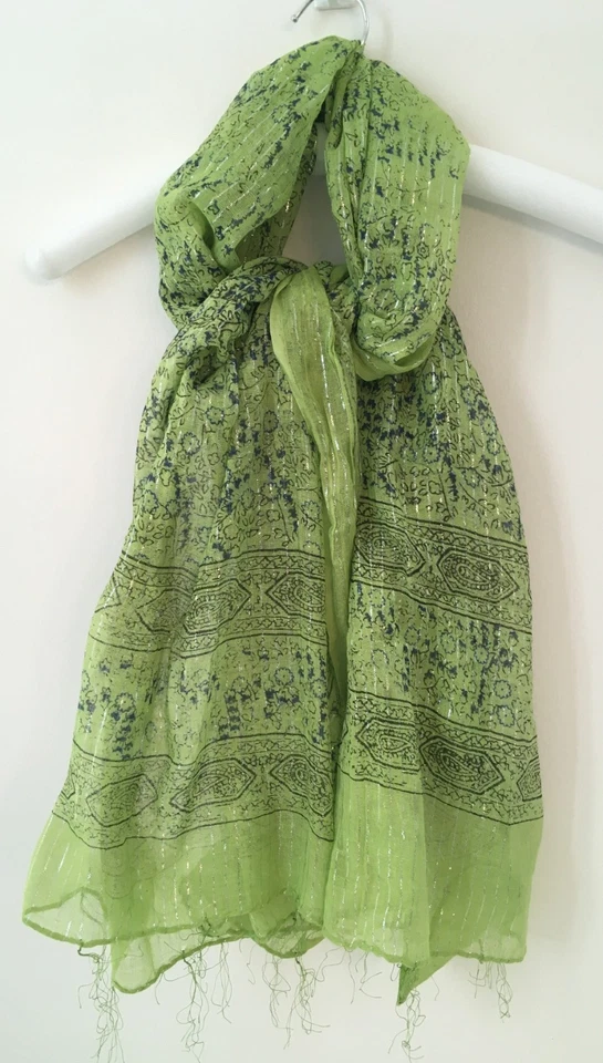 Bufanda de algodón verde lima Rama Imports metálica plateada 35x62 pulgadas India de colección Foto 1 de 4