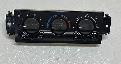 99-02 Chevy Silverado Tahoe GMC Sierra Yukon Heater A/C Climate Control Unit OEM - Image 1 of 4