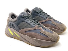 yeezy 700 cafe