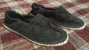 QUPID Women's Size 8, Black, Round Toe, Low Top, Slip On, Macrame Shoes, PRETTY! - Picture 1 of 13