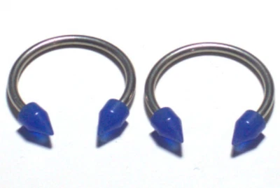 Par 12g 3/4 5 x 8mm Pico Herraduras Anillos UV Brillo Azul Acero quirúrgico 316L Lo último Foto 1 de 2