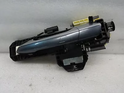 Оригинальная внешняя левая ручка водительской двери 08–16 Mercedes E350 W212 AK2202255 - Изображение 1 из 4