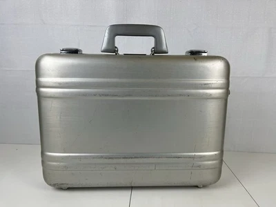 Vintage Zero Halliburton Alumínio Combo Lock Attache 18"x13"x4.75" Estojo de Metal - Imagem 1 de 4