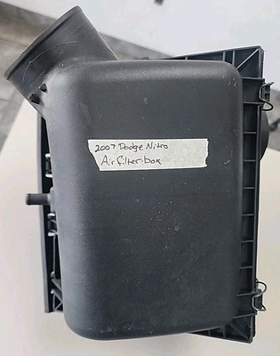 Dodge Nitro 2007 caja de filtro de admisión de aire de 3,7 L Foto 1 de 4