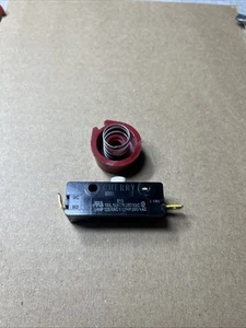 Kirsche Drucktastenschalter Kirsche E13 15A 125/250VAC 3/4PS - Bild 1 von 4