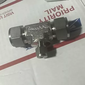 New Swagelok SS-1210-3-12-4 3/4" x 3/4" x 1/4" Stainless Compression Tee - Picture 1 of 2