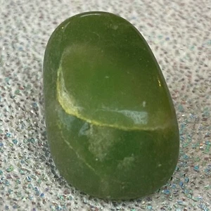 Opaker Idocrase Vesuvianit poliert - Bild 1 von 7
