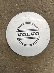 (1) Volvo 740 940 960 OEM Wheel Center Rim Cap Hub Lug Cover Black Letter - Picture 1 of 4