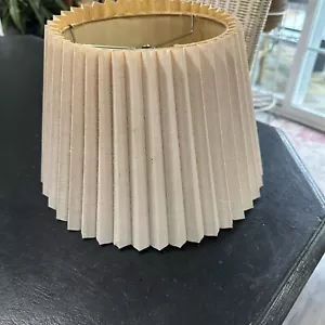 Vintage Plissee Lampenschirm steif Clip auf beige Leinen Kunststoff - Bild 1 von 7