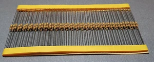 25/100PCS 10R 0.25W 5% Carbon Film Resistor 10 OHM 1/4W - Picture 1 of 3