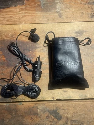 BOYA BY-M1 Lavalier Microphone for Smartphones Canon Nikon DSLR Cameras - Image 1 of 4