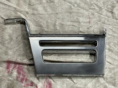 Bisel marcador lateral izquierdo Lincoln D4VY-15A440-B nuevo de Lote Antiguo Foto 1 de 2