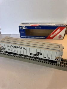 Weaver O Scale 3-Bay Conrail (CR) Covered Grain Hopper 889811 3-rail LN with Box - Picture 1 of 5