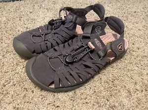 Keen Cypress Damengröße 5 grau Wildleder rosa Fischer Riemchen Sport Sandalen - Bild 1 von 5