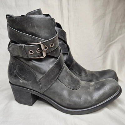 Botas de motociclista Cole Haan serie G para mujer 7,7 arnés de cuero negro tacón bloque Foto 1 de 4