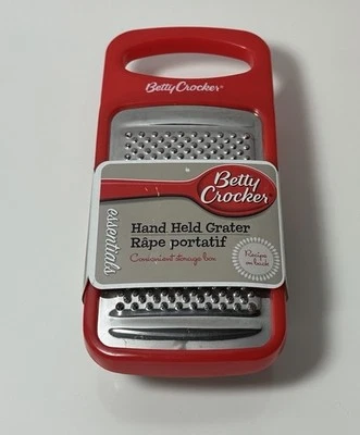 КРАСНАЯ КУХОННАЯ РУЧНАЯ ТЕРКА ДЛЯ ЕДЫ BETTY CROCKER С КОНТЕЙНЕРОМ ДЛЯ УЛОВА - Изображение 1 из 2