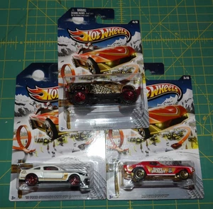 3X - 2013 Hot Wheels Holiday Hot Rods - Rodger Dodger, Sandblaster, Ford Mustang - Picture 1 of 10