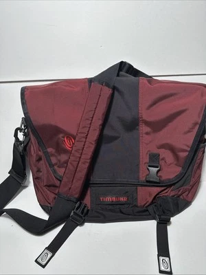 Timbuktu 2 Medium Commuter Black Maroon 2-tone Messenger Crossbody Laptop Bag - Image 1 of 4