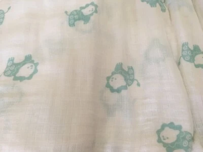 Nueva manta ADEN AND ANAIS muselina algodón león jirafa blanca Foto 1 de 2