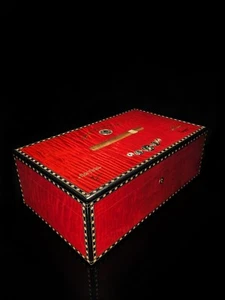 Humidor de sicómoro rojo medallas Elie Bleu 120 ct 15,75" L x 9,45" w x 5,59" H nuevo en caja - Imagen 1 de 21