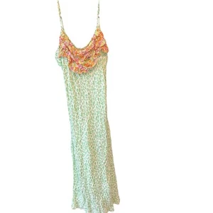 Abito casual senza maniche con volant floreale verde bianco stampa prendisole - Foto 1 di 6