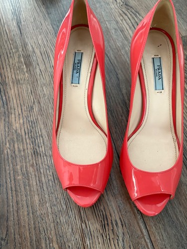 Scarpe décolleté Prada Peep Toe Patent platform taglia 38 5 classiche formali
