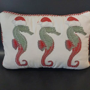 Pier 1 Cavalluccio Marino Babbo Natale Cuscino Ricamato Nautico Sealife Ocean 17"x12" - Foto 1 di 8