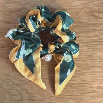 ANTHROPOLOGIE Charmed Hair Scarf Scrunchie, Green/Orange Floral Botanical - Image 1 of 4