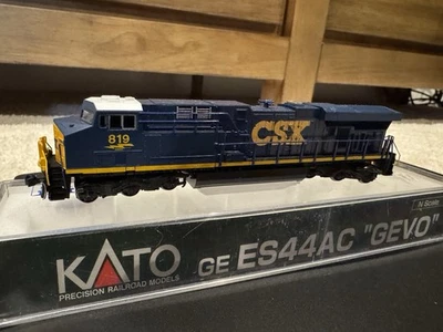 Kato escala N CSX ES44AC 819 DCC listo Foto 1 de 2