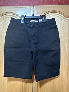 SO brand Bermuda black shorts size 7/28 NWT - Picture 1 of 3