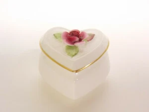 TRINKET BOX "CROWN STAFFORDSHIRE" HEART SHAPED!  PERFECT! - Picture 1 of 3