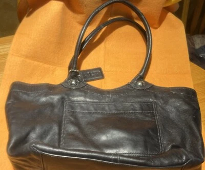 Bolso de hombro Coach Bleecker Legacy de cuero negro F14383 Foto 1 de 4