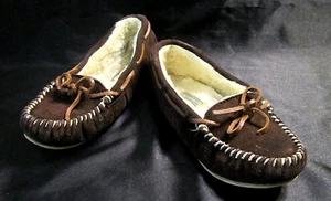 LADIE'S TAMARAC BROWN SUEDE MOCCASINS w/Off-White Sherpa Lining - MOLLY - Size 6 - Picture 1 of 10