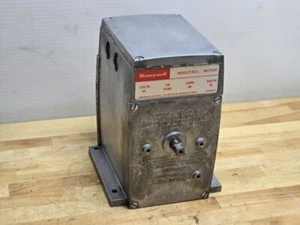 Motor Honeywell Modutrol, M954C 1041, 24V, 50/60Hz, 0,90 amperios, 18 vatios - Imagen 1 de 9