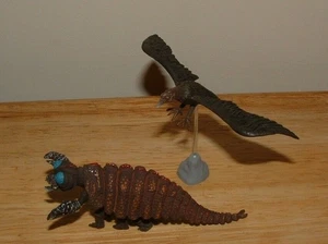 IWAKURA MEGANURON & CONDOR DIORAMA Mini HG Figure Gashapon Godzilla Rodan - Picture 1 of 3