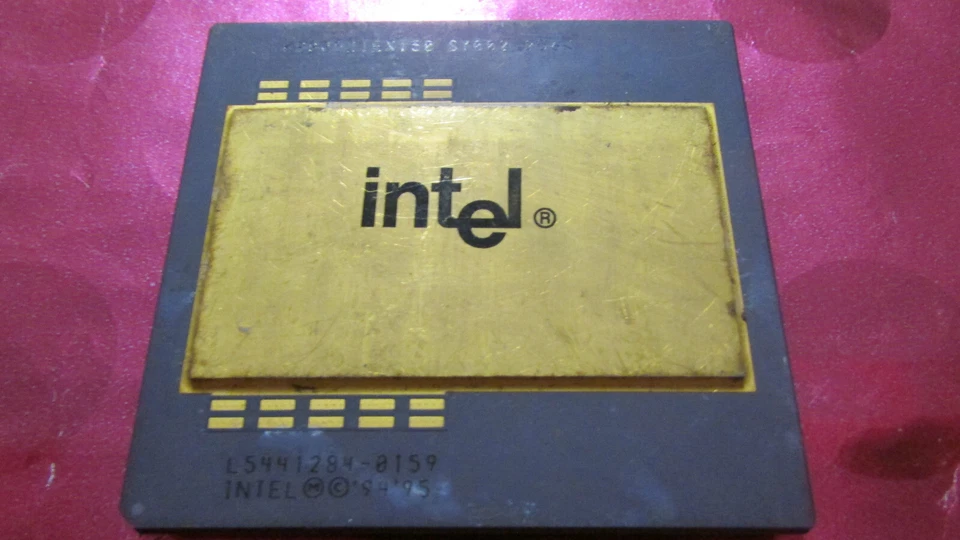 Vintage INTEL Pentium-Pro 150MHz KB80521EX150 SY002 CPU/Processor Gold Old-Logo - Image 1 of 4