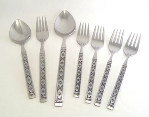 7 Distinction Stainless by Oneida LISBON Flatware 1 Spoon 5 Fork 1 Serving Spoon - Picture 1 of 8