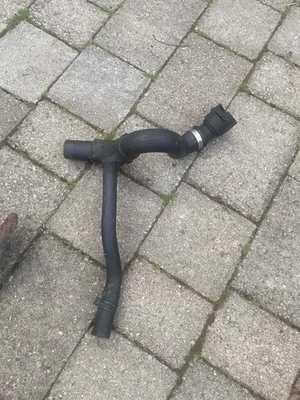 Gen motorcraft Ford Mondeo Mk3 St220 bottom radiator hose drivers side - Image 1 of 3