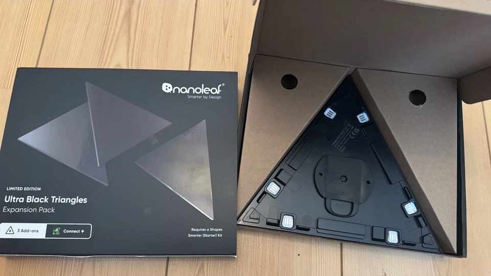 Zwei Nanoleaf Ultra Black Triangle Nicht Benutzt - Bild 1 von 1