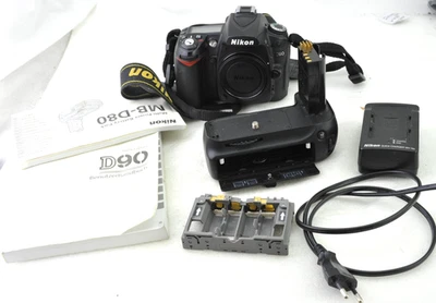 Nikon D90 12,3MP DSLR Kamera, MB-D80, Auslösungen /shutter count 15339 - Bild 1 von 4