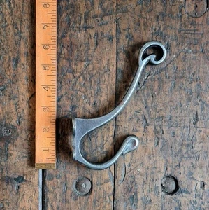 Rustic iron coat hook industrial vintage style Antique iron finish - Picture 1 of 5