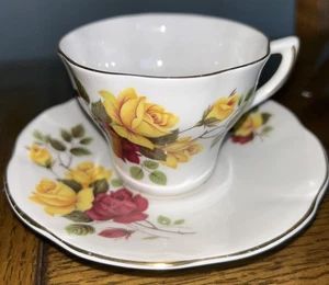 Vintage Royal Dover China Bone Tea Cup & Saucer Pink /yellow Flowers - Picture 1 of 7