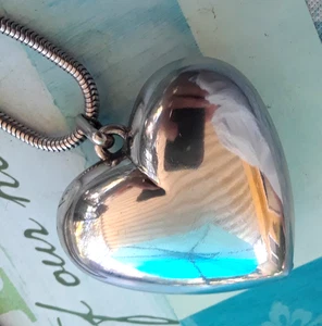 BESTE Vintage Sterlingsilber X-Lrg glatte aufgeblähte Herz Anhänger 16" Serpentin Kette - Bild 1 von 7
