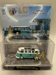 M2 MACHINES 2024 DIORAMA SERIES R02, 1959 VW MICROBUS DELUXE USA MODEL - Picture 1 of 9