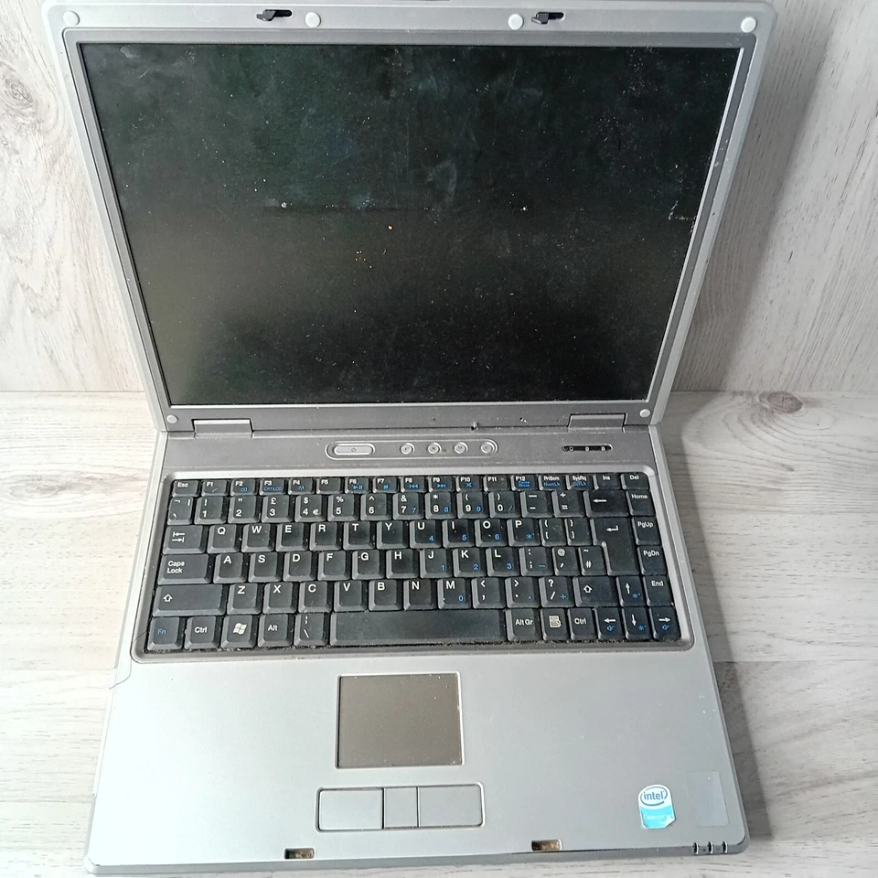 ADVENT 7087 LAPTOP - NOT TESTED FOR SPARES OR REPAIRS FOR PARTS - V.RARE - Image 1 of 4
