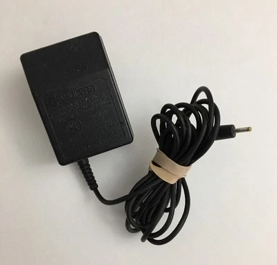 Adaptador de alimentação 5.2V 60Hz 7W TXACA0C01 da KYOCERA  - Imagem 1 de 3