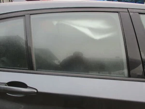 BMW F20 SERIE 1 5 PUERTAS 11-18 CONDUCTORES PUERTA TRASERA VIDRIO GOTEO - Imagen 1 de 1
