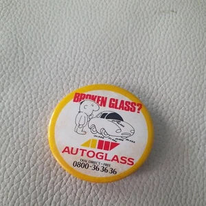 Insignia vintage de vidrio para automóvil - Imagen 1 de 3