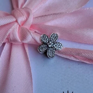 Charm Pandora Margherita Luminosa in argento 925 - Imagen 1 de 11
